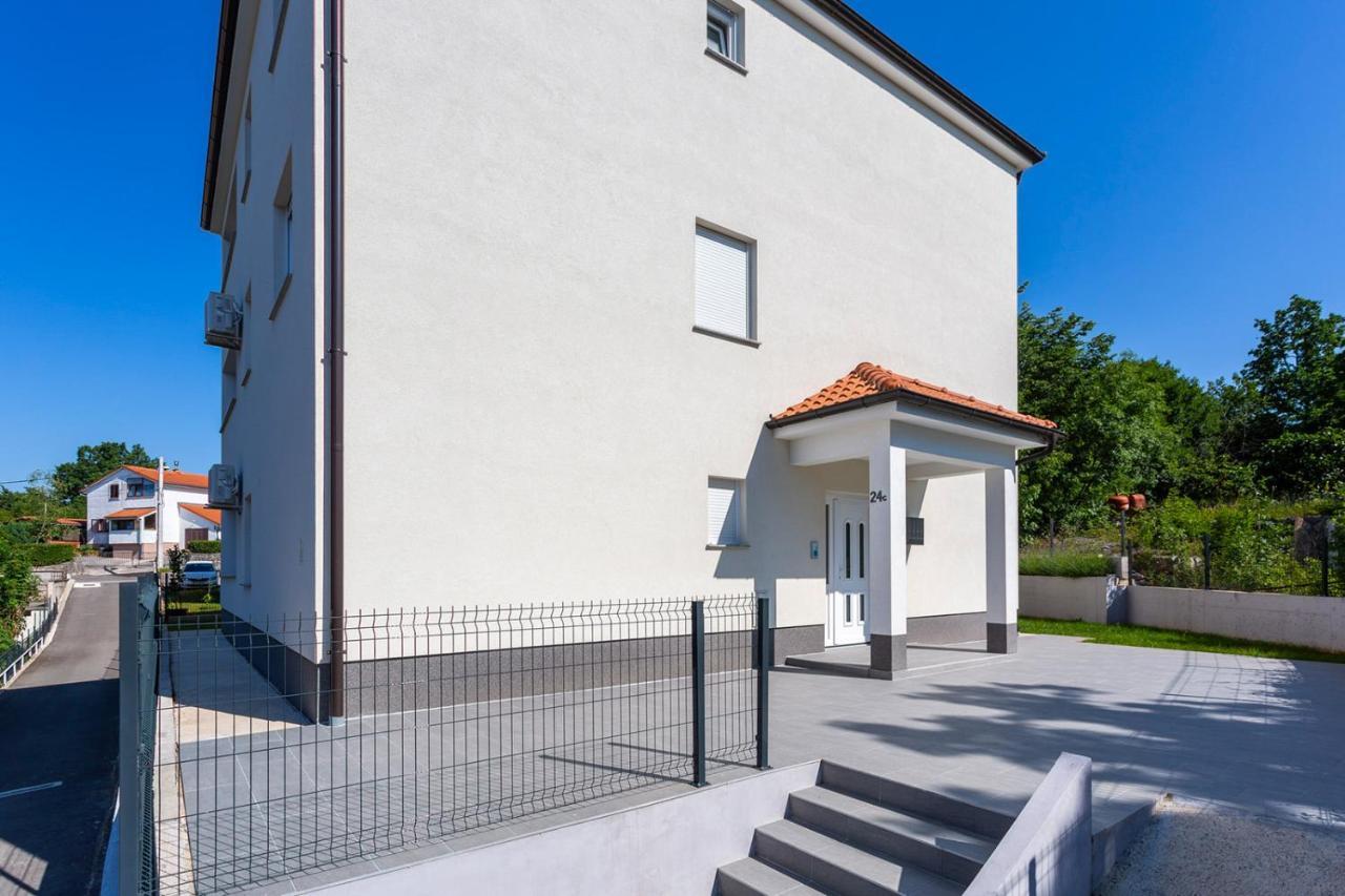 Kvarner Bay 4* - Apartments 1 & 3 Rijeka Exterior foto